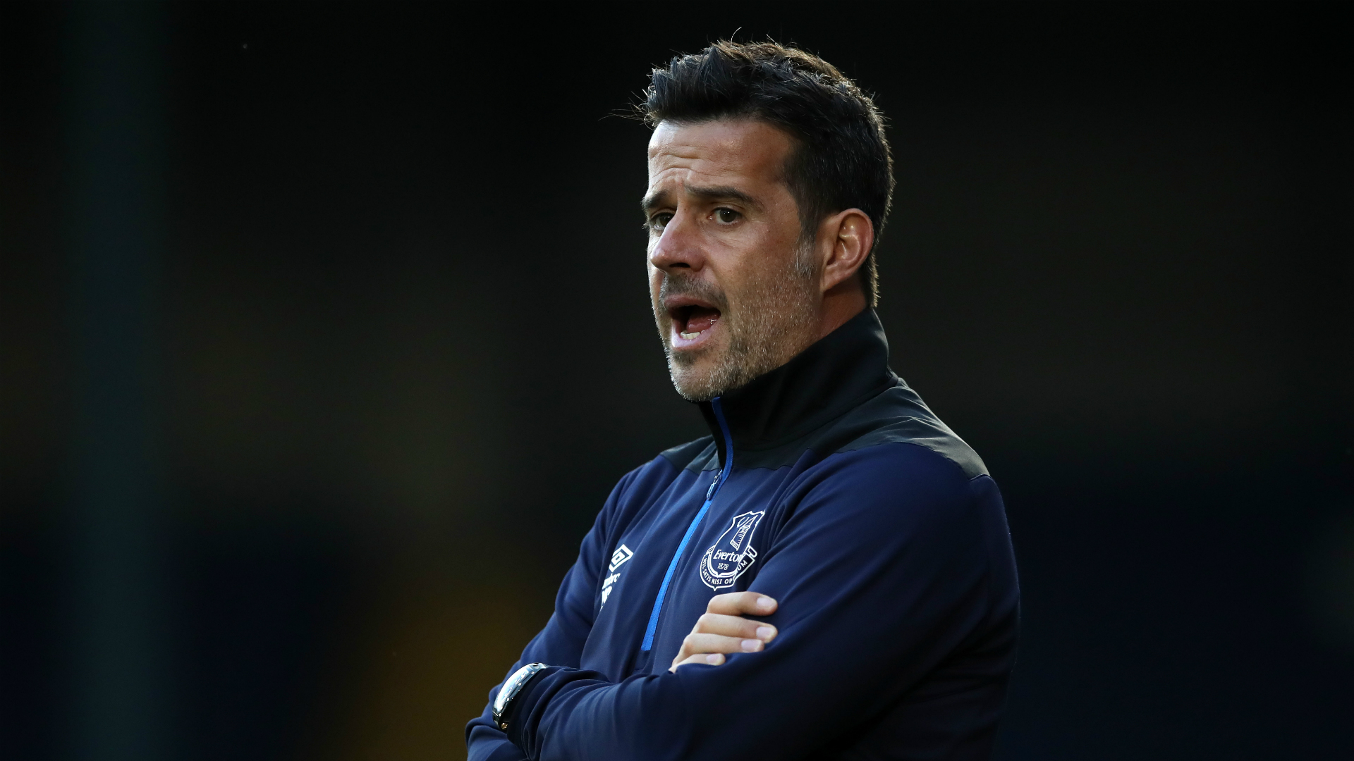 了球场的利 了球场的利